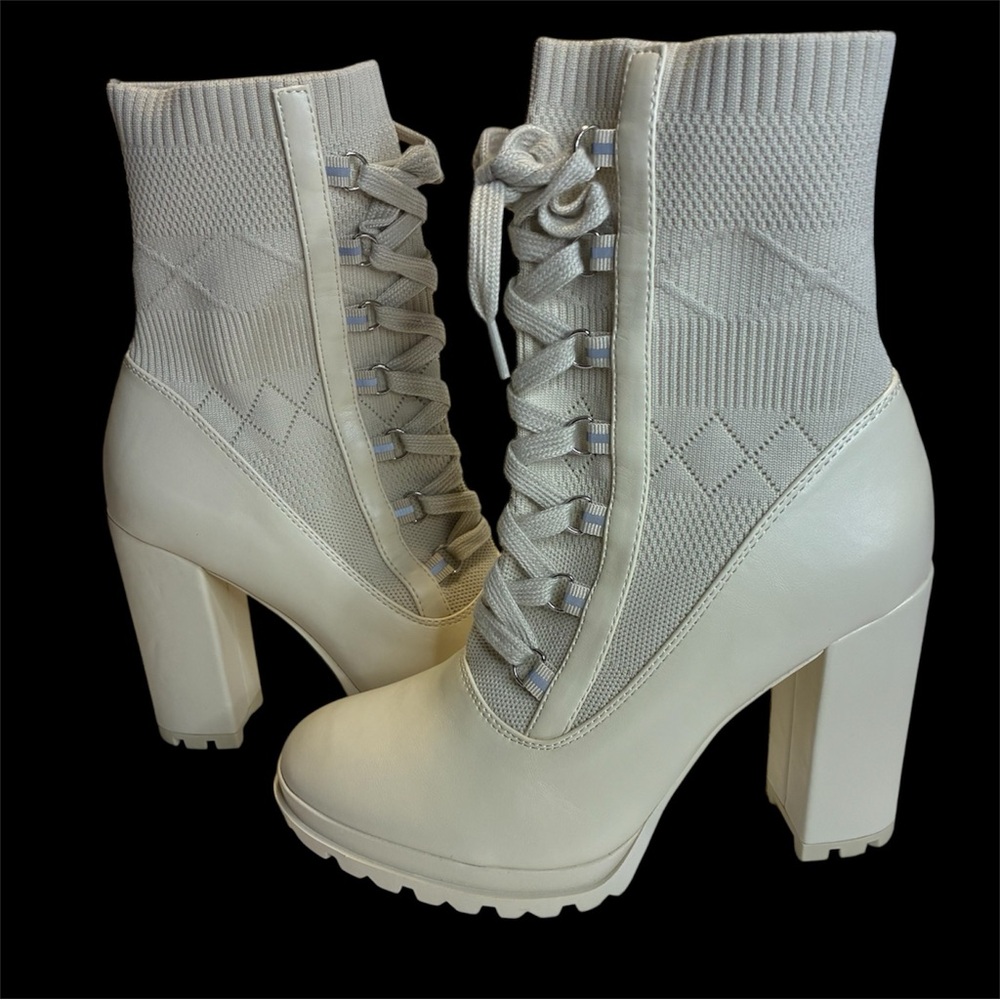 JustFab Booties Sz 8 Shandee Knit Lace-Up NIB Bone Beige 4.5″ Heel